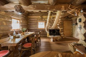 Rustikalna brunarica v gozdu NATURAL LOG HOUSE lesene masivne hise 27 • Natural Log House