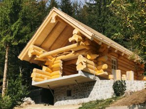 Rustikalna pocitniska brunarica na hribu Masivne lesene hise Natural log house 16 • Natural Log House
